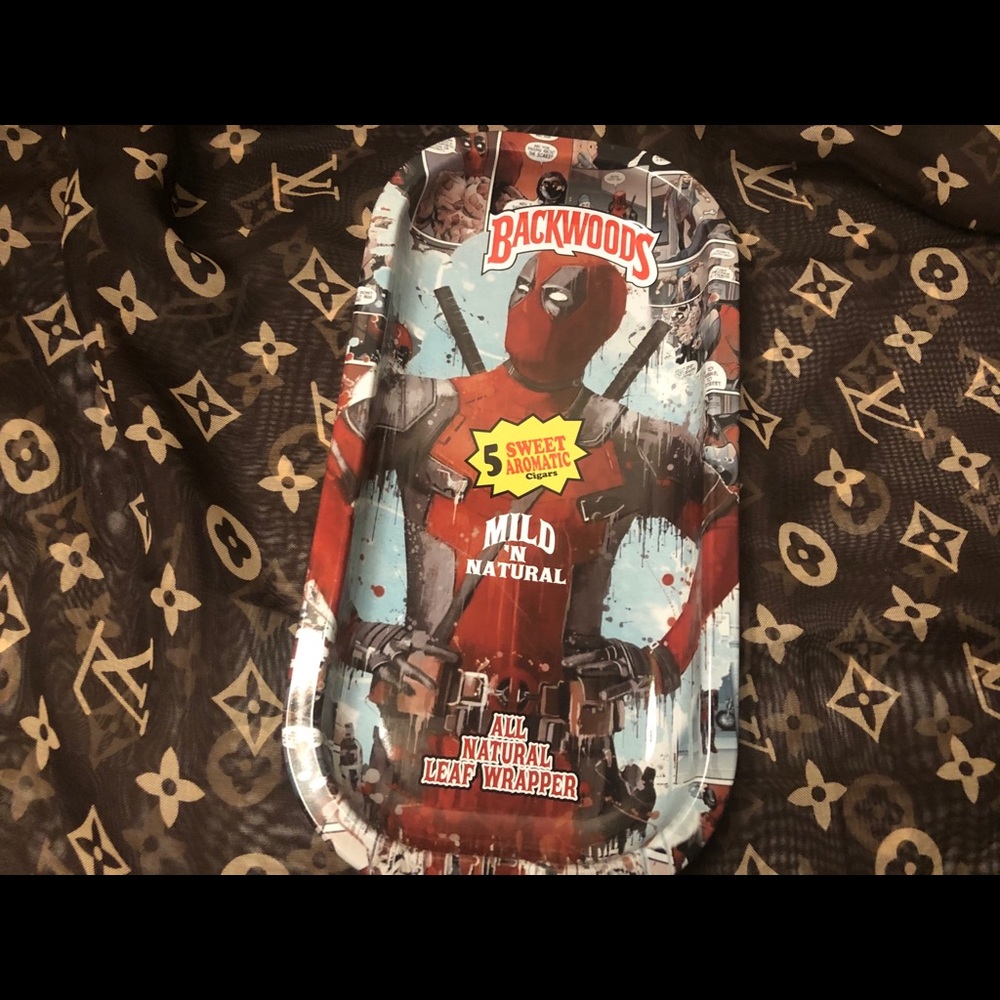 Deadpool rolling tray